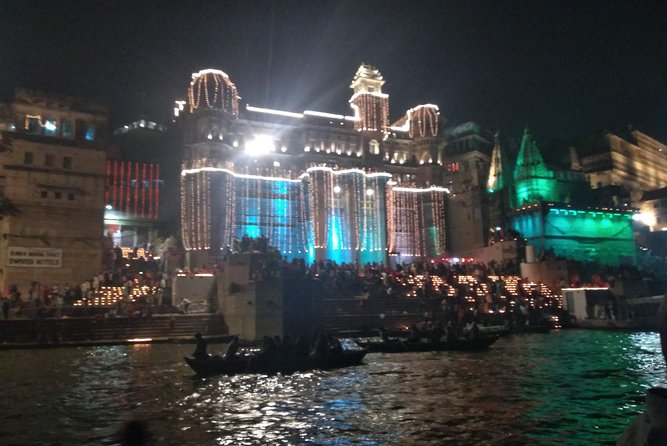 Evening Ceremony of Ganges in Varanasi With Official Tour Guide