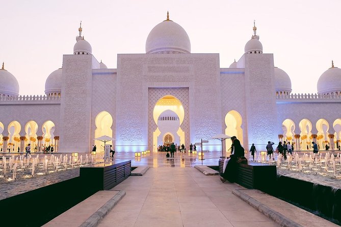 Evening Sheikh Zayed Grand Mosque Visit