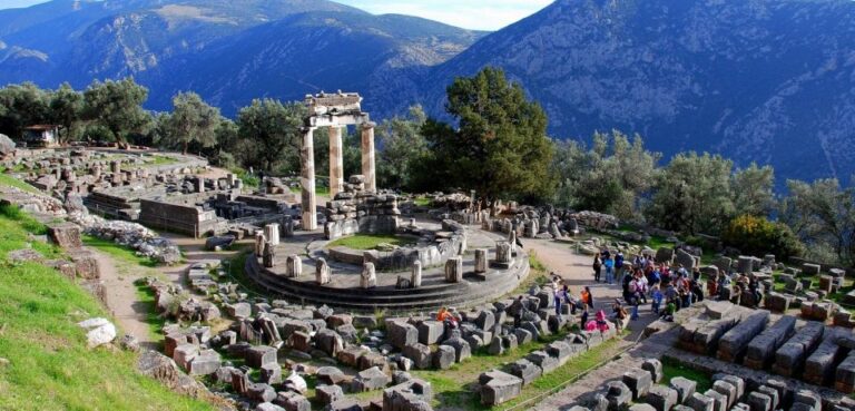 Exclusive Private Tour To Delphi