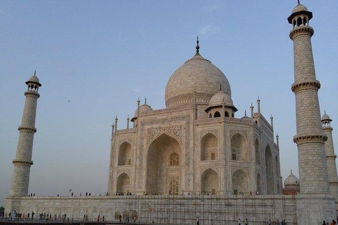Exclusive Taj Mahal and Agra Sightseeing Tour