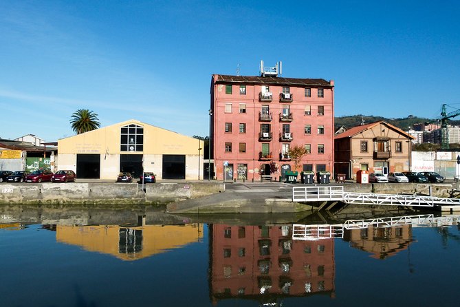 Explore Bilbao in 1 Hour With a Local
