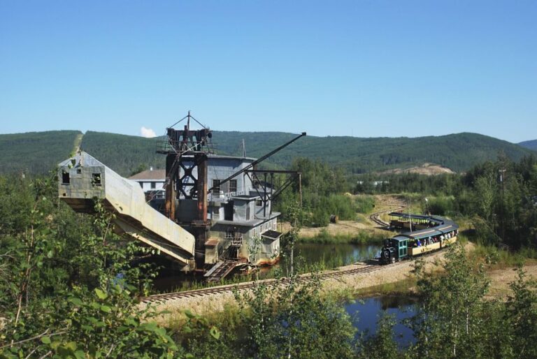 Fairbanks: Gold Dredge 8 Historic Train Tour