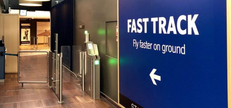 Fasttrack Cam Ranh International Airports (SIM 4GB Option)