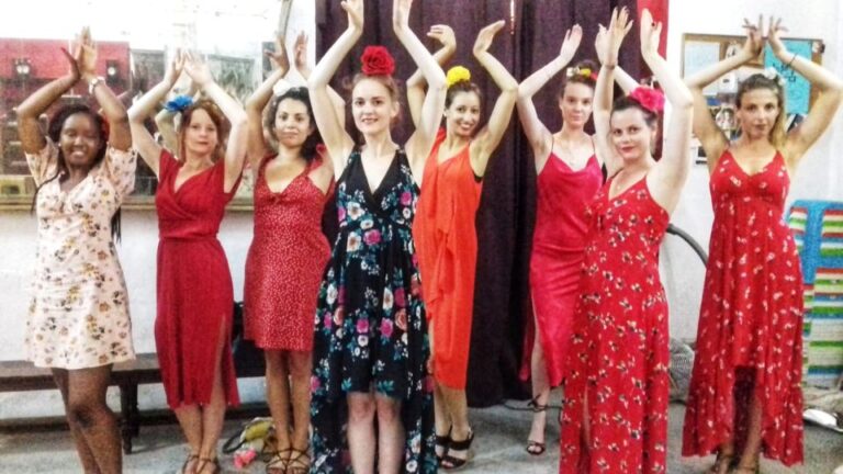 Flamenco Dance Lesson: 60-Minute Class in Seville