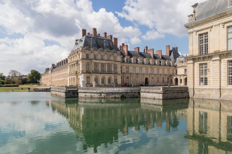 Fontainebleau and Barbizon Private Guided Tour From Paris