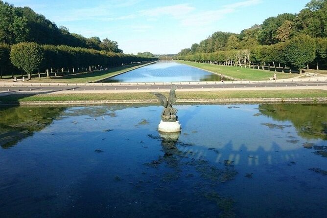 Fontainebleau Palace Skip the Line Small Group Guided Tour