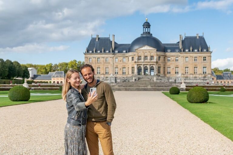 Fontainebleau & Vaux-Le-Vicomte Châteaux Day Tour From Paris