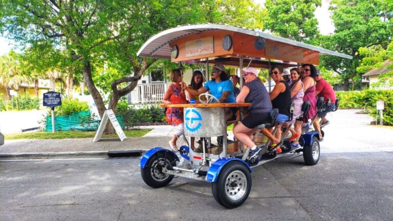 Fort Lauderdale: Guided Happy Hour Bar Crawl by Beer Bike