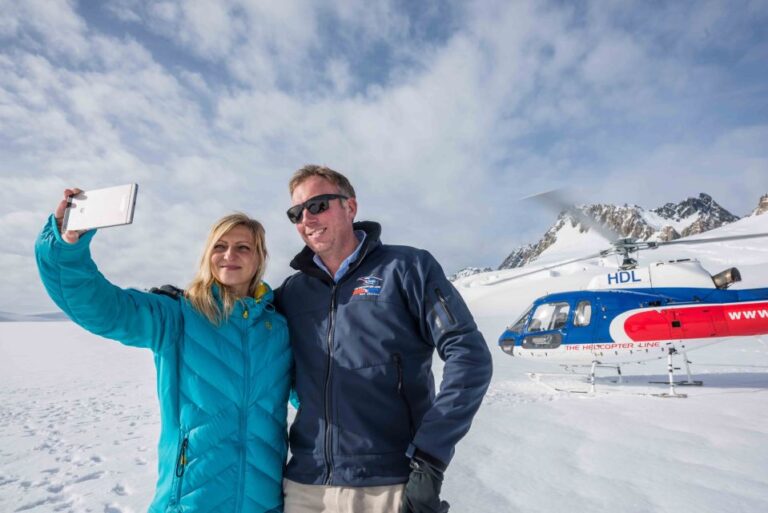 Franz Josef: Mountain Scenic 40-Minute Helicopter Flight