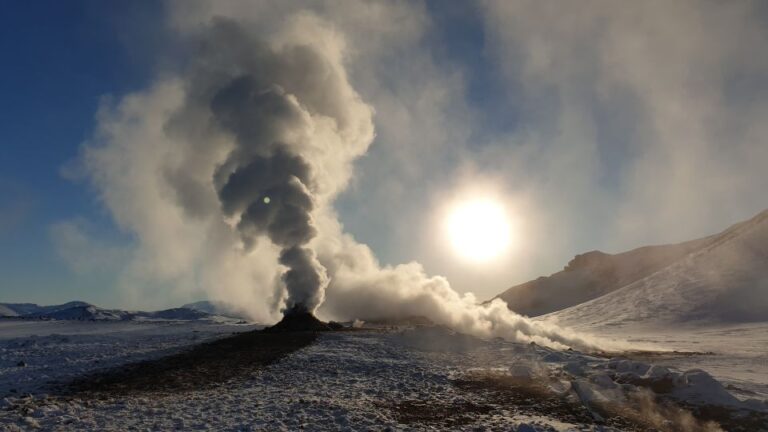 From Akureyri: Hverir and Lake Myvatn Geothermal Baths Tour