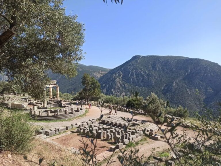 From Athens: Delphi Full Day V.R. Audio Guided Tour