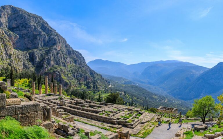 From Athens: Mythical Delphi & Arachova Private Day Trip