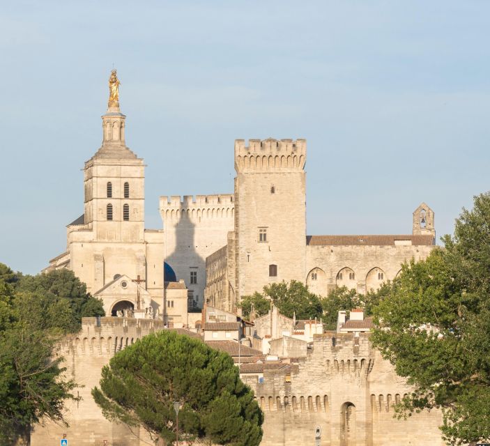 From Avignon : Full Day Avignon & Luberon Expérience