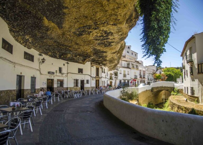From Cadiz: Day-Trip to Ronda & Setenil De Las Bodegas
