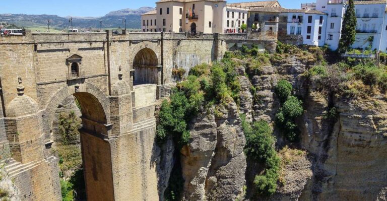 From Cordoba: Private Tour of Ronda With Stop in Setenil