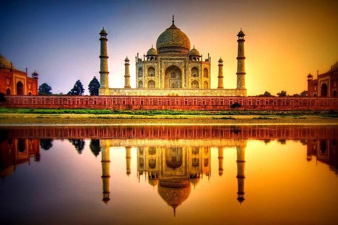 From Delhi: Private Taj Mahal & Agra Tour by Express Train