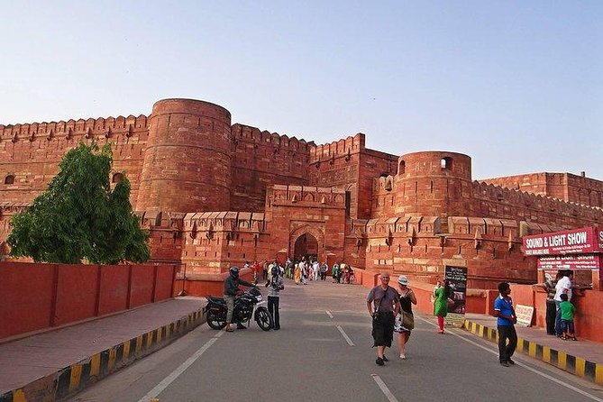 From Delhi : Taj Mahal – Agra Fort – Baby Taj Private Tour