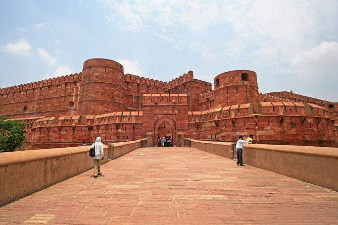 From Delhi :Taj Mahal And Agra Tour by Car- Including Lunch