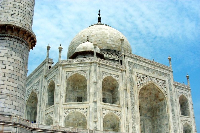 From Delhi: Taj Mahal Sunrise Tour and on Return Back Old Delhi Walking Tour