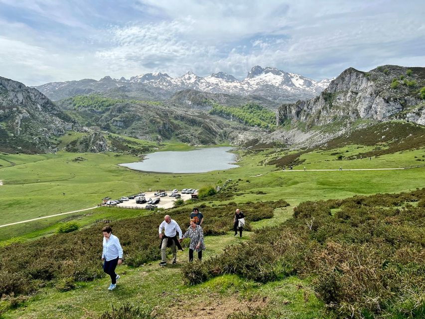 From Gijón or Oviedo: Covadonga Lakes & Sanctuary and Cangas