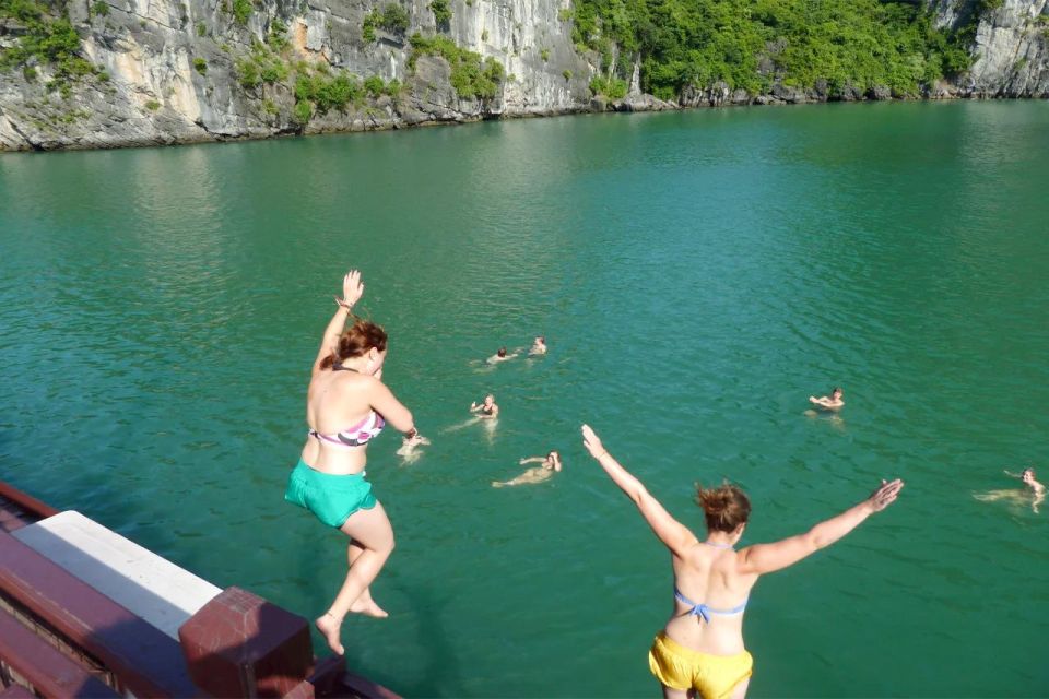 From Hanoi: 1-Day Luxury HaLong Bay Cruise 5-star &Limousine