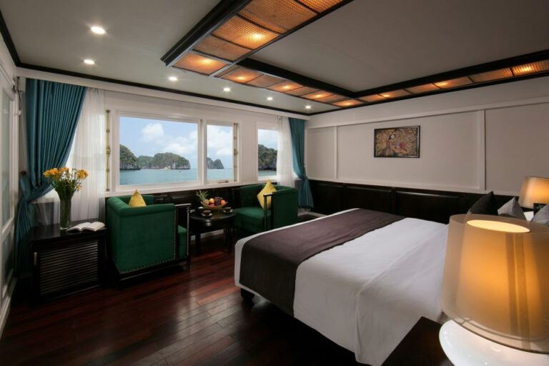 From Hanoi: 2-Day Ha Long Bay Luxury Cruise With Jacuzzi