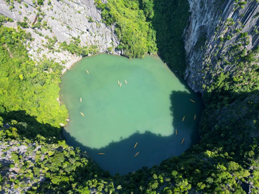 From Hanoi: Halong Bay Cruise With Lunch, Kayaking, & Sunset