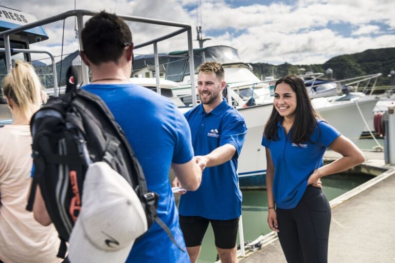 From Havelock: Marlborough Sounds Mail Boat Full-Day Cruise