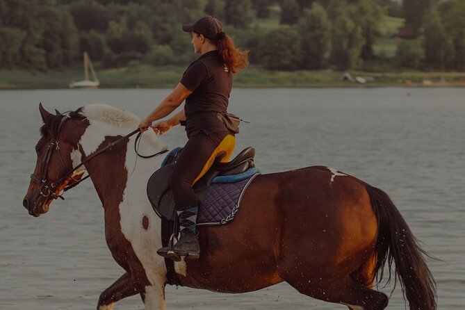From Krakow: Horse Riding by the Lake Private Tour