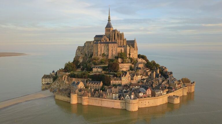 From Le Havre: Mont Saint-Michel Private Full-Day Tour