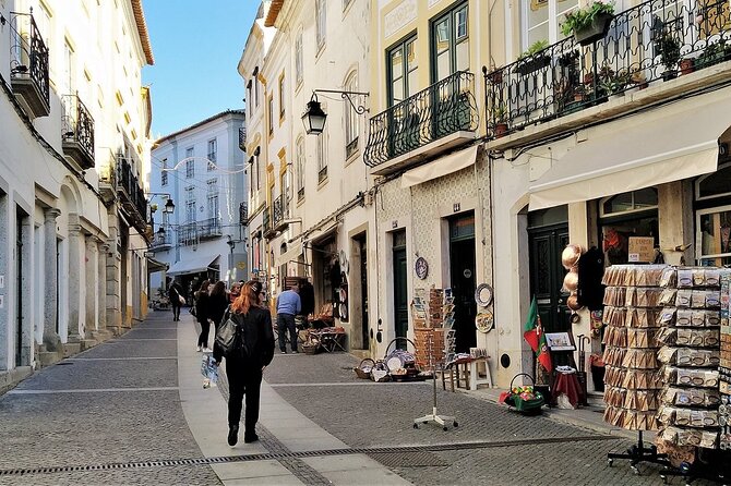 From Lisbon: Évora & Monsaraz Full-Day Private Tour