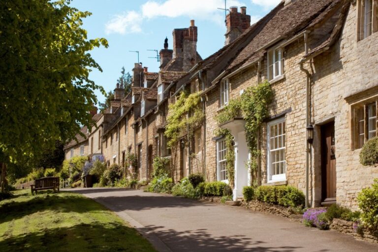 From London: Explore Oxford and the Cotswolds Villages