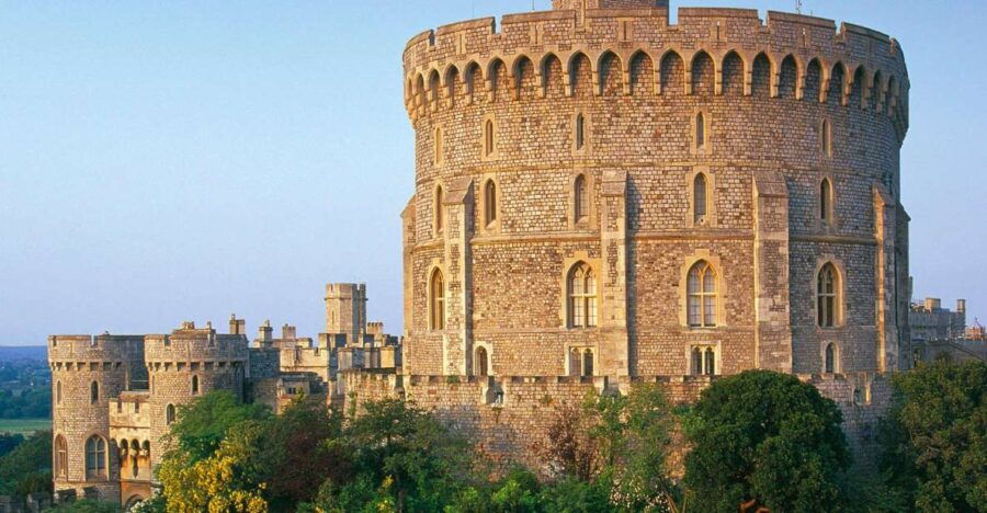 From London: Guided Tour to Windsor Castle & Afternoon Tea