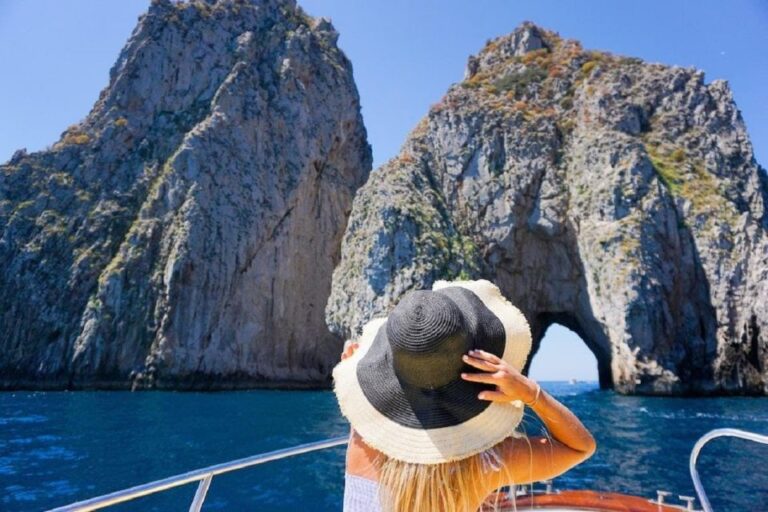 From Napoli: Guided Private Tour to Capri