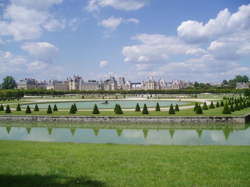 1 from parischateau de fontainebleauvaux le vicomte private From Paris:Château De Fontainebleau&Vaux-Le-Vicomte Private