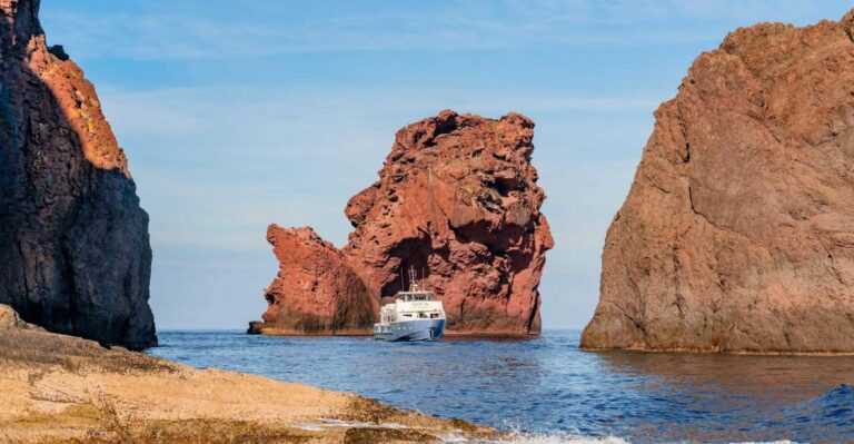 From Porto: Scandola & Girolata Tour by Boat