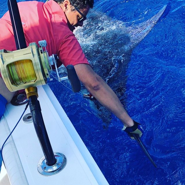 From Puerto Colón: Private Fishing Boat Charter With Lunch