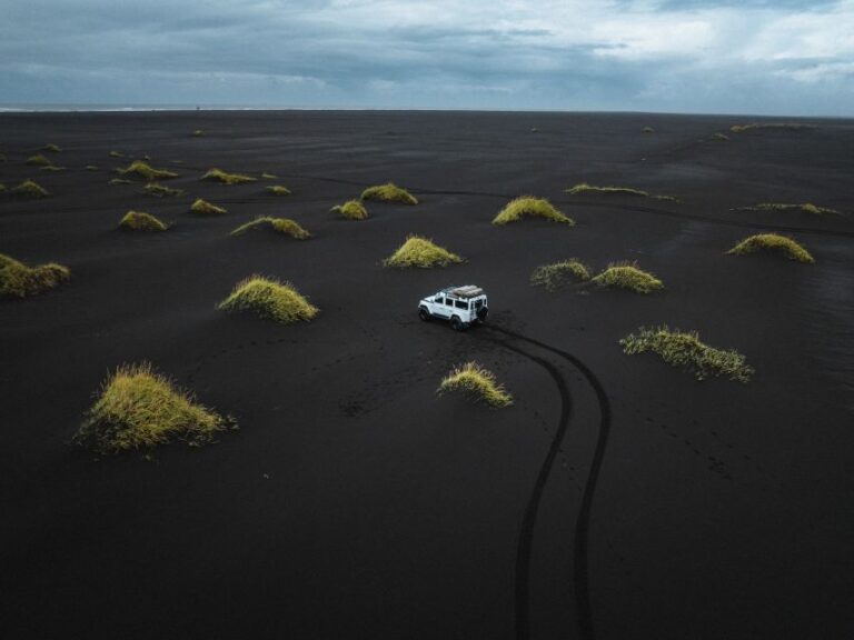 From Reykjavik: South Coast Private Tour With a Photographer