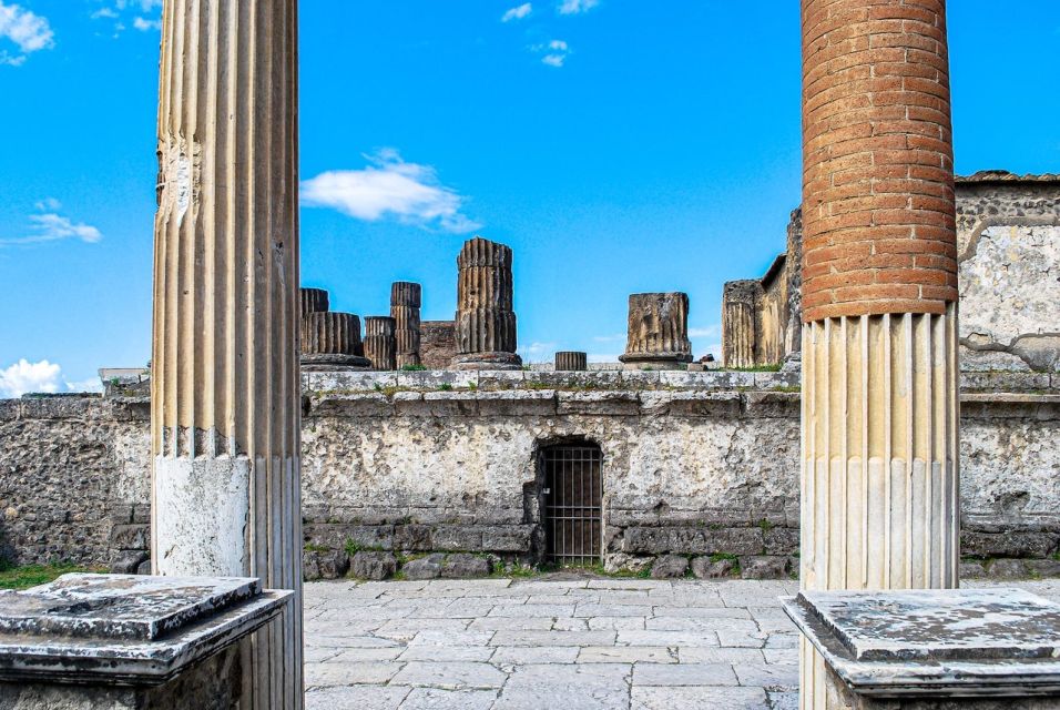 From Rome: Pompeii, Naples and Capri Full-Day Tour