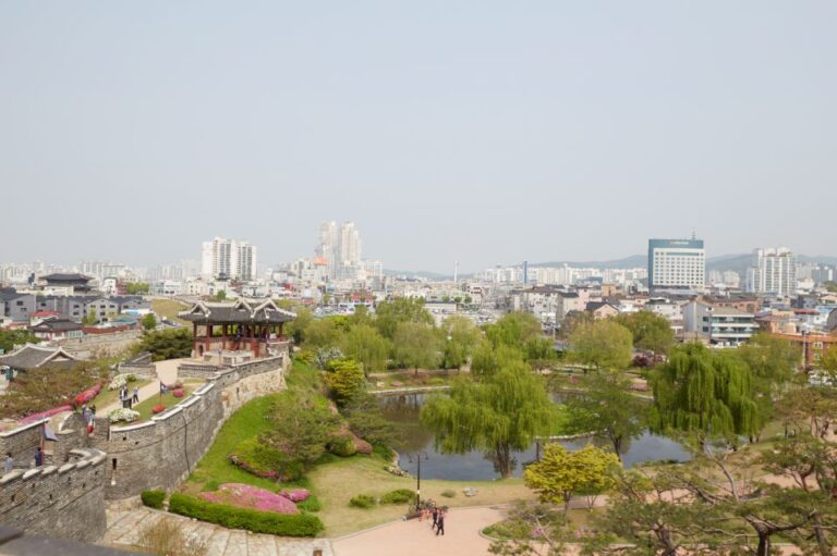 From Seoul: Suwon Hwaseong Fortress and Folk Village Tour