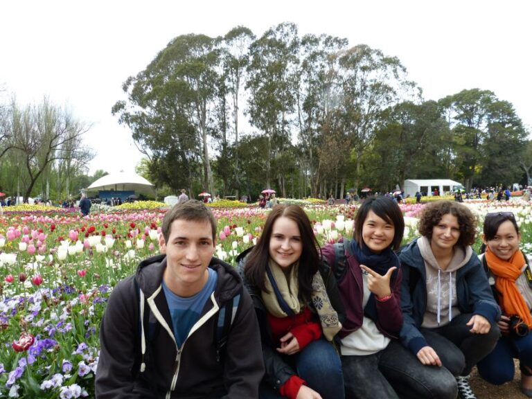 From Sydney: Canberra City Highlights and Floriade Day Tour