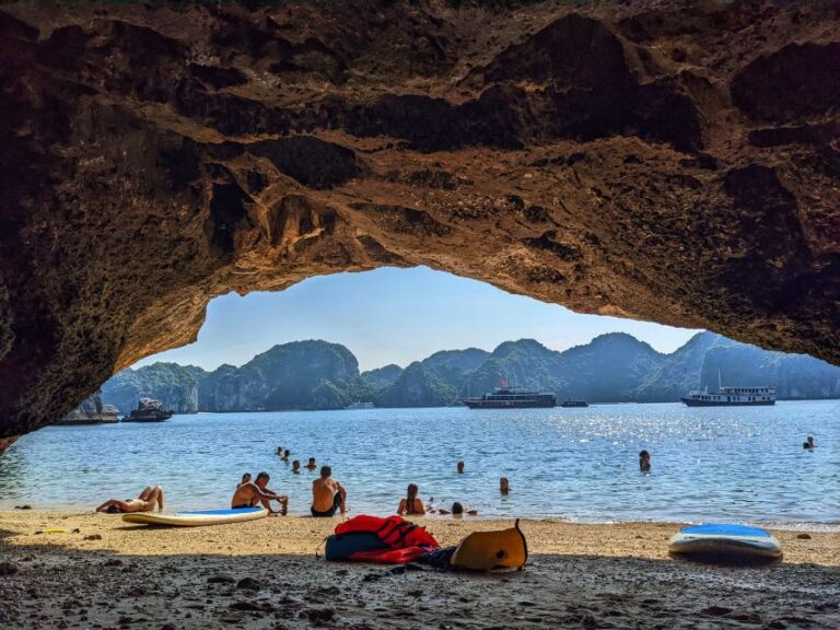 Full-Day Cruise and Kayak in Lan Ha Bay, Cat Ba Island