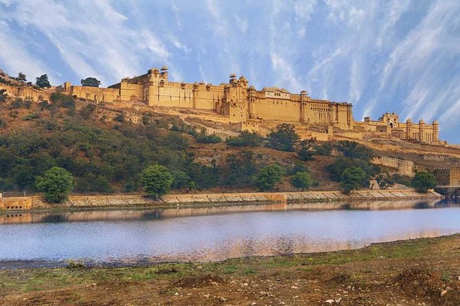 Full Day Guided Jaipur City Tour Including Lunch & Entry