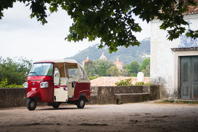 Full Day Private Tuk-Tuk Tour in Sintra