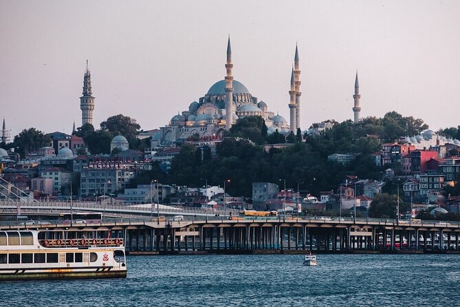 Full Day Tour in Suleymaniye Mosque and Dolmabahce Palace