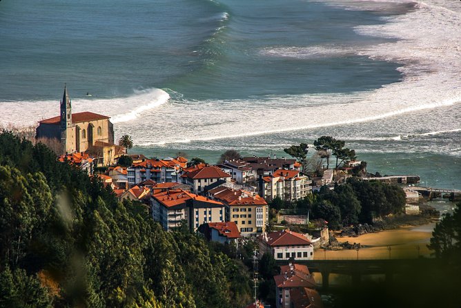 Gaztelugatxe and Gernika Tour From San Sebastian