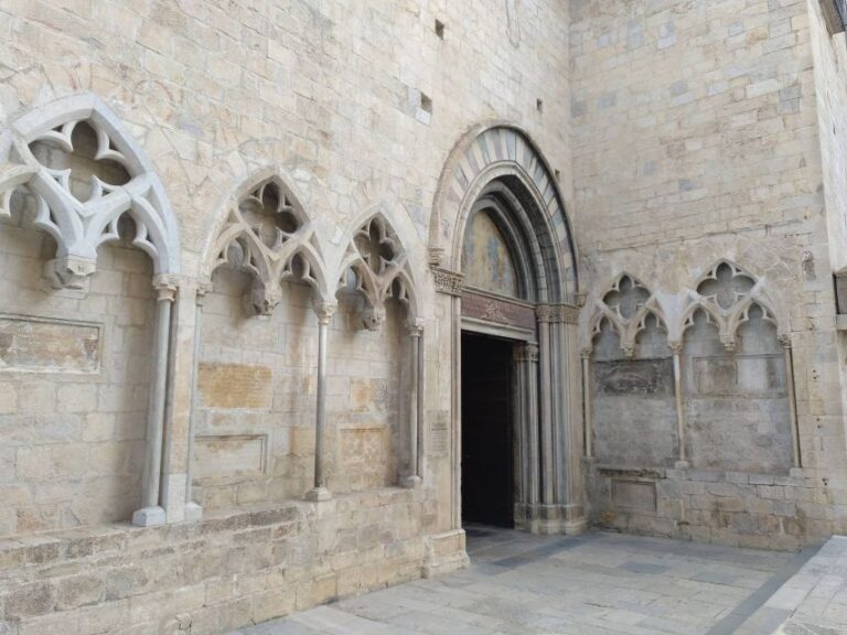 Girona: Guided Walking Tour With Attraction Entry Tickets