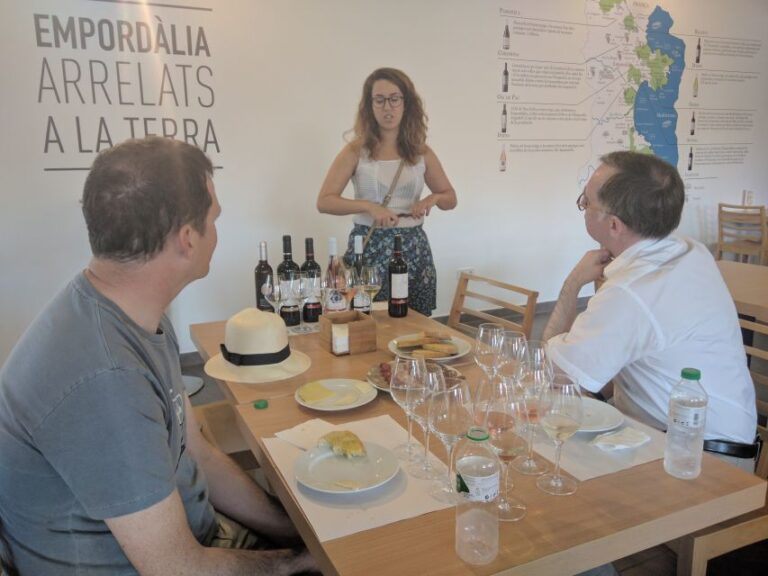 Girona: Local Wineries Tour With Breakfast and Wine Tasting