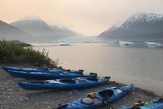 Glacier Blue Kayak & Grandview Tour