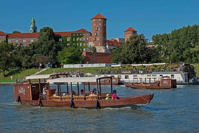 Gondola Cruise the Vistula River Krakow Private Tour up to 12 Person